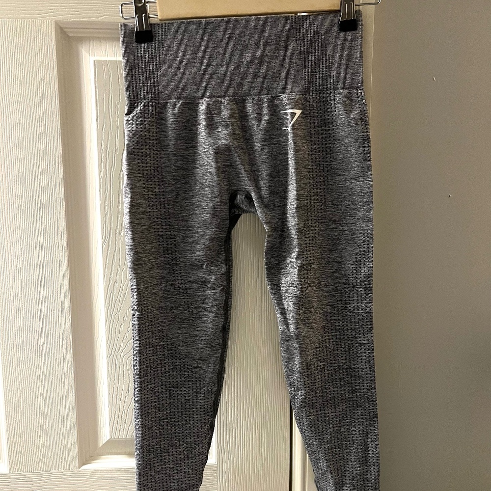 Gym shark leggings, size xtra small